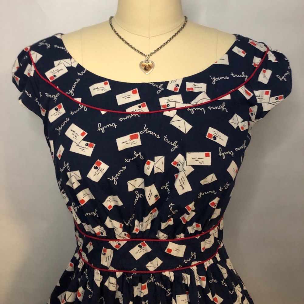 Emily & Fin Yours Truly Love Letter Retro Dress Modcloth Size MD *Pockets!* - Picture 2 of 12